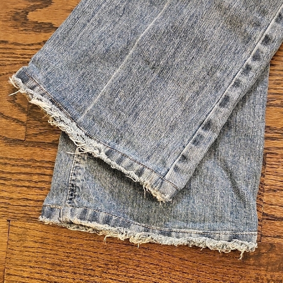 Women's Flare Leg Blue Denim Jeans - Picture 9 of 10